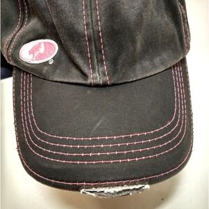 womens‎ MOSSY OAK distressed cap, black w colorfull plaid on bottom